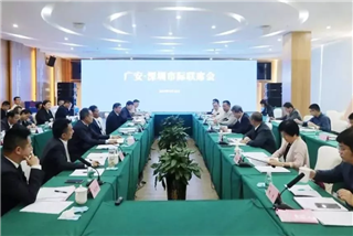 深圳市屬國(guó)企“小平故裏行”項目簽約，微小宝與深廣公司簽訂合作協議