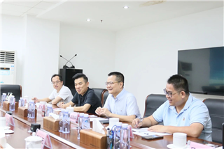 中方縣人(rén)民政府縣長胡傑一(yī / yì ／yí)行莅臨微小宝考察交流